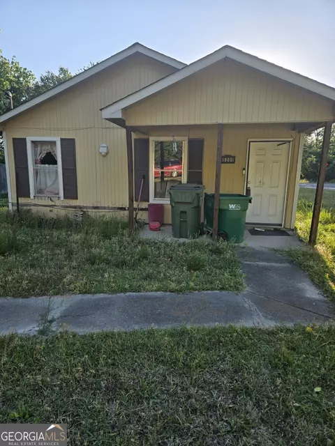 5201 Albert Dr, Forest Park, GA 30297