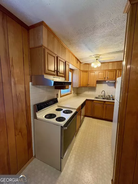 Kitchen - 5921 John St, Austell, GA 30106 photo 2 of 4