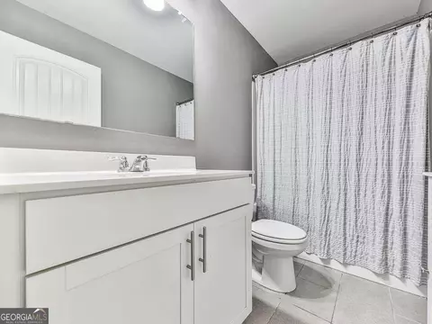 Bath - 604 Little Bear Loop, Canton, GA 30114 photo 3 of 5
