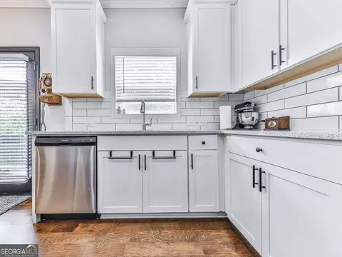 Kitchen - 604 Little Bear Loop, Canton, GA 30114 photo 5 of 5