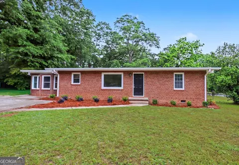 420 Georgia Ave, Fayetteville, GA 30214