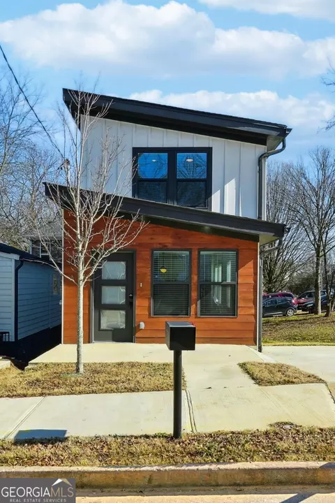 1058 W Avenue Ave SW, Atlanta, GA 30315