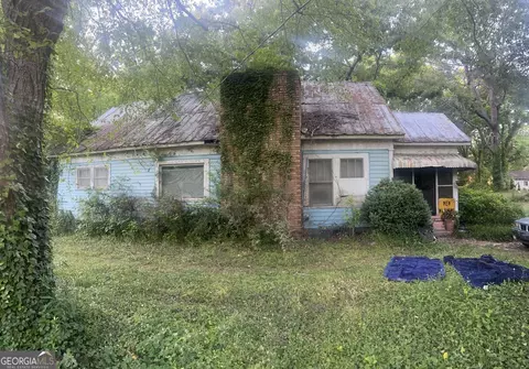 5884 Rockbridge Rd, Stone Mountain, GA 30087
