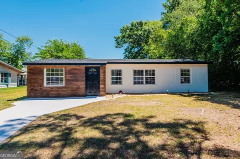 202 Elmwood St, Warner Robins, GA 31093
