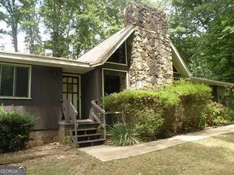 5775 Koweta Rd, College Park, GA 30349