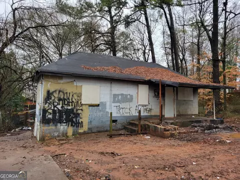 516 Warren Ave, Scottdale, GA 30079