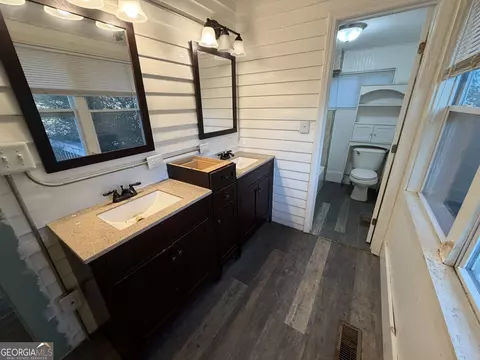 Bath - 6 N Broad St, Porterdale, GA 30014 photo 2 of 3
