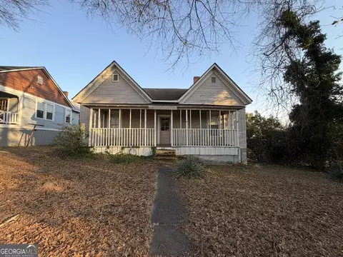 6 N Broad St, Porterdale, GA 30014