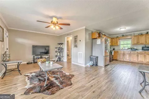 7 York Dr NE, Plainville, GA 30733