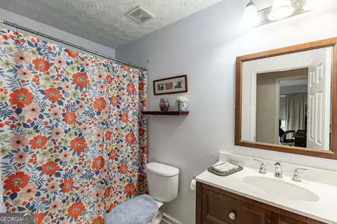 Bath - 1413 Armende Cir, Dacula, GA 30019 photo 1 of 4