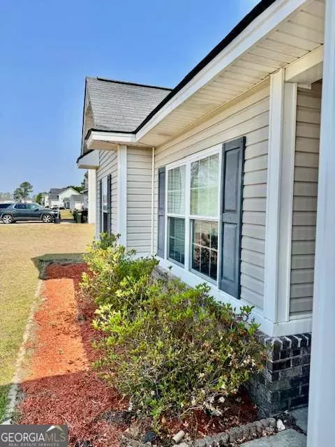 273 Owens St NE, Ludowici, GA 31316