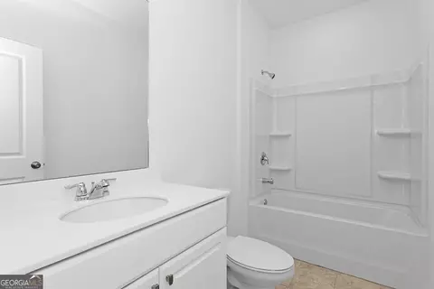 Bath - 3655 Sagecrest Dr, Buford, GA 30519 photo 3 of 3