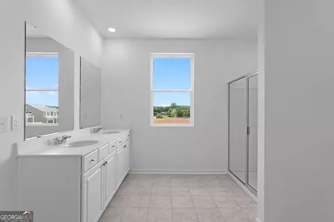Bath - 3655 Sagecrest Dr, Buford, GA 30519 photo 1 of 3