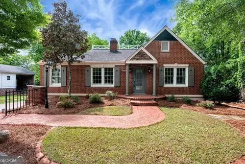 952 Wayside St NW, Cornelia, GA 30531