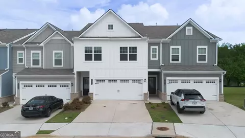 1074 Chastain Dr #44, Sugar Hill, GA 30518