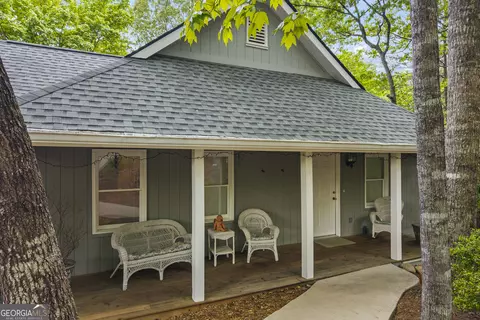 359 Bahn Erlenbruck, Helen, GA 30545