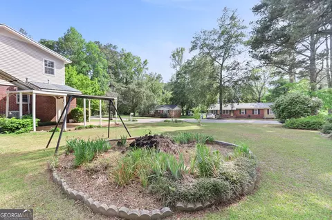 Exterior - 124 Melrose Dr, Lagrange, GA 30241 photo 8 of 9