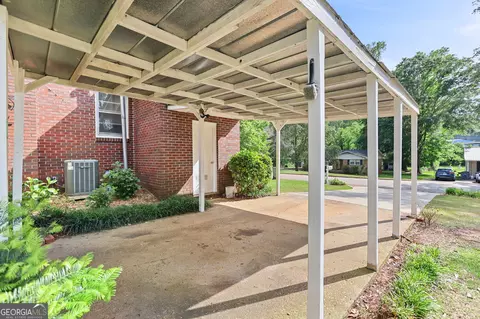 Exterior - 124 Melrose Dr, Lagrange, GA 30241 photo 9 of 9