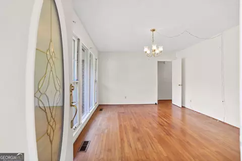 Entry Way - 124 Melrose Dr, Lagrange, GA 30241 photo 1 of 3