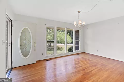 Living - 124 Melrose Dr, Lagrange, GA 30241 photo 1 of 5