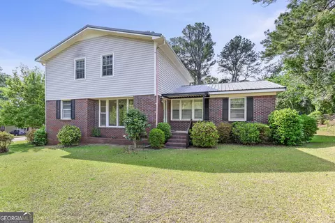 124 Melrose Dr, Lagrange, GA 30241