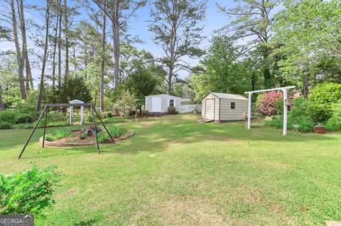 Exterior - 124 Melrose Dr, Lagrange, GA 30241 photo 5 of 9