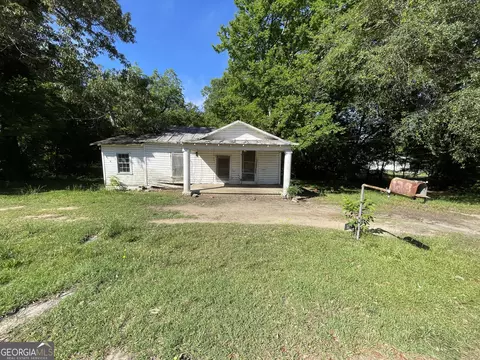 129 N 7th St, Cochran, GA 31014