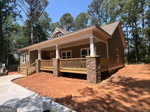 Exterior - 364 Live Oak Ln, Comer, GA 30629 photo 7 of 7