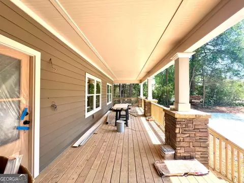 Exterior - 364 Live Oak Ln, Comer, GA 30629 photo 3 of 7