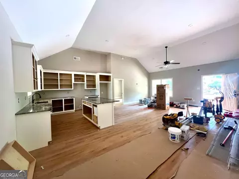 Living - 364 Live Oak Ln, Comer, GA 30629 photo 1 of 1