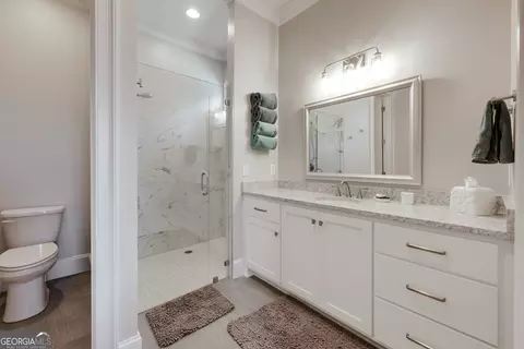 Bath - 1820 Clover Ln, Bishop, GA 30621 photo 9 of 10