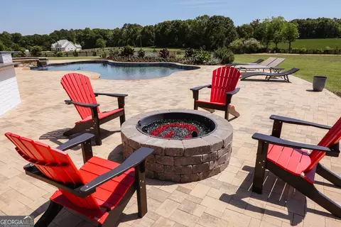 Exterior - 1820 Clover Ln, Bishop, GA 30621 photo 7 of 19