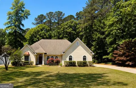 25 Blackfoot Trl, Sharpsburg, GA 30277