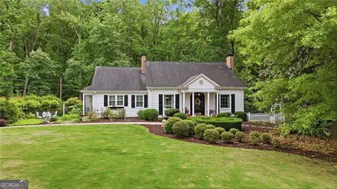 691 Dixon Dr, Gainesville, GA 30501