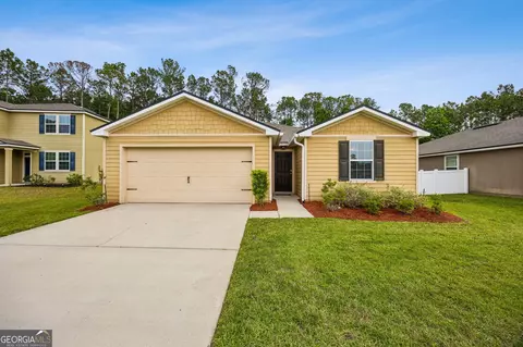 405 Cedar Breeze Dr, Kingsland, GA 31548