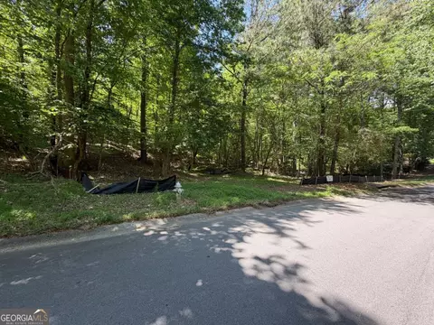 2761 Gardenwood Ct SW, Lilburn, GA 30047