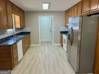 Entry Way - 234 Jamie Ct, Winder, GA 30680 photo 1 of 7