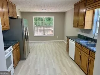 Entry Way - 234 Jamie Ct, Winder, GA 30680 photo 3 of 7