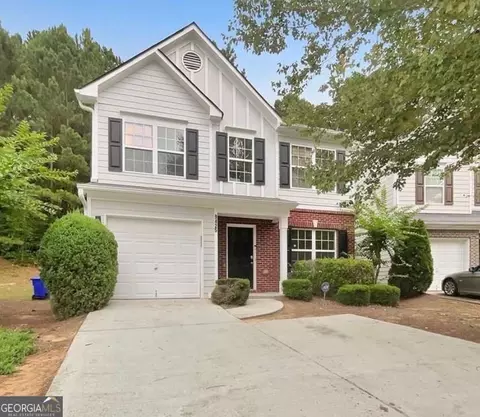9425 Lakeview Rd, Union City, GA 30291