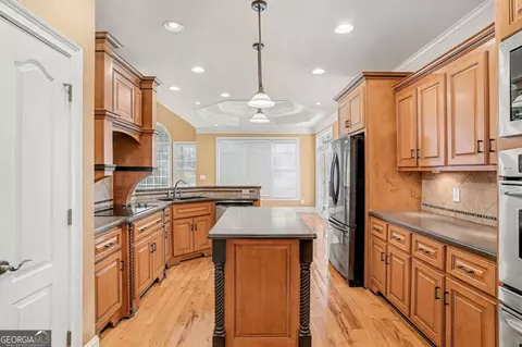 Kitchen - 390 Glengarry Chase, Covington, GA 30014 photo 2 of 2