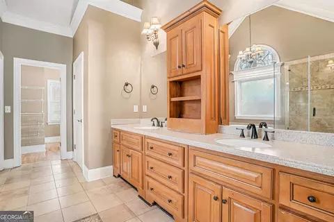 Bath - 390 Glengarry Chase, Covington, GA 30014 photo 2 of 5
