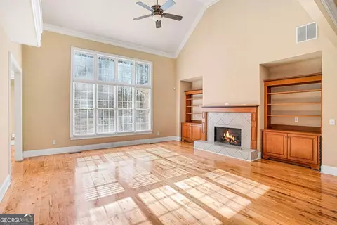 Living - 390 Glengarry Chase, Covington, GA 30014 photo 1 of 3