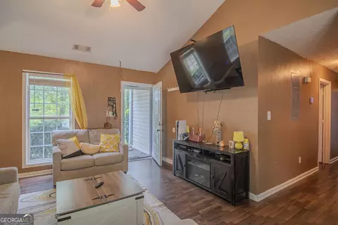 Entry Way - 61 Nantucket Dr, Lagrange, GA 30241 photo 1 of 1