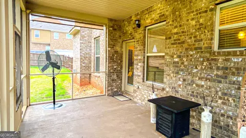 Exterior - 10 Tarrington Ln, Covington, GA 30016 photo 6 of 10