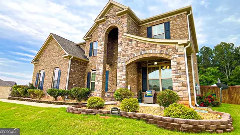 Exterior - 10 Tarrington Ln, Covington, GA 30016 photo 2 of 10
