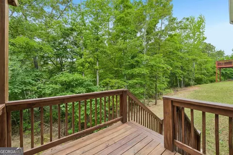 Exterior - 382 Arlington Ln, Commerce, GA 30529 photo 5 of 8