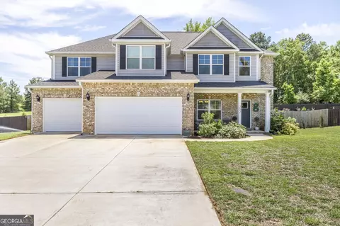 232 Oakley Ct, Bonaire, GA 31005