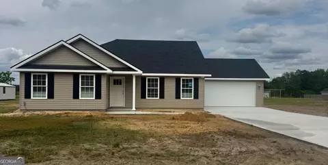 57 Crestview Rd, Claxton, GA 30417