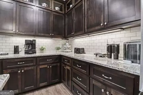 Kitchen - 77 Hampton Farms Trl, Jasper, GA 30143 photo 4 of 4