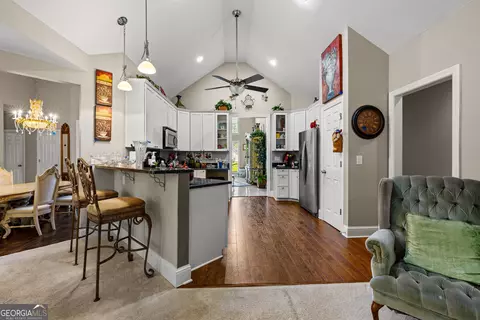 Entry Way - 915 Magnolia Way, Hampton, GA 30228 photo 5 of 10